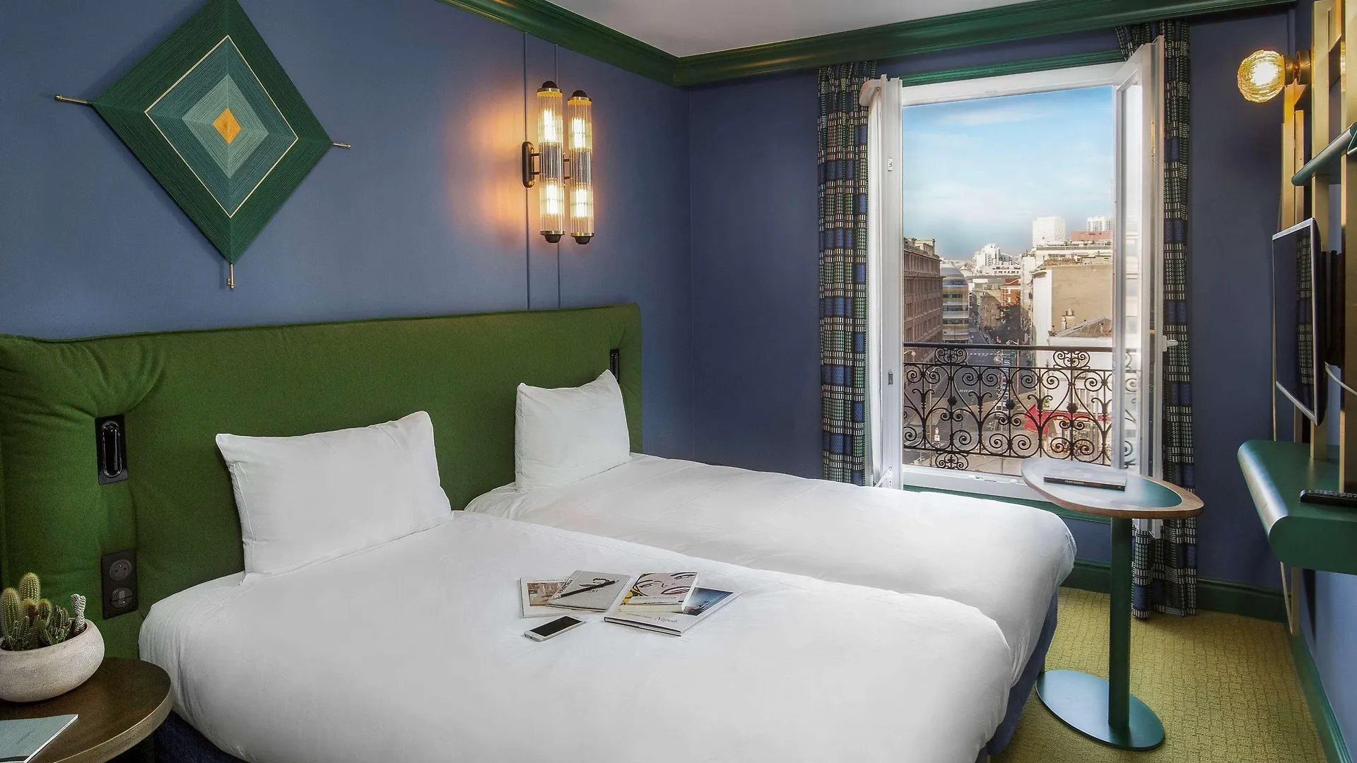 Ibis Styles Nation Cours De Vincennes Parijs